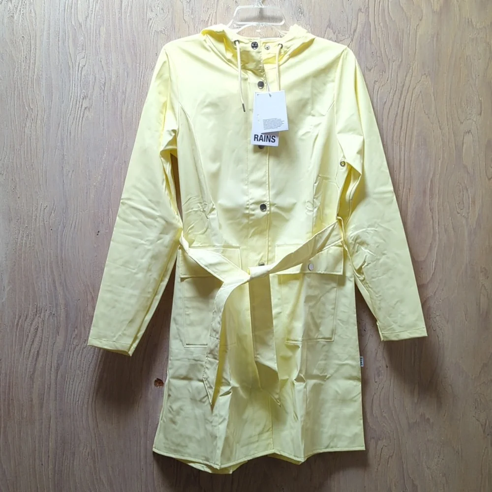 RAINS / WOMEN / OUTERWEAR / RAIN STRAW CURVE RAIN JACKET w/HOOD - YELLOW NWT - Picture 1 of 8